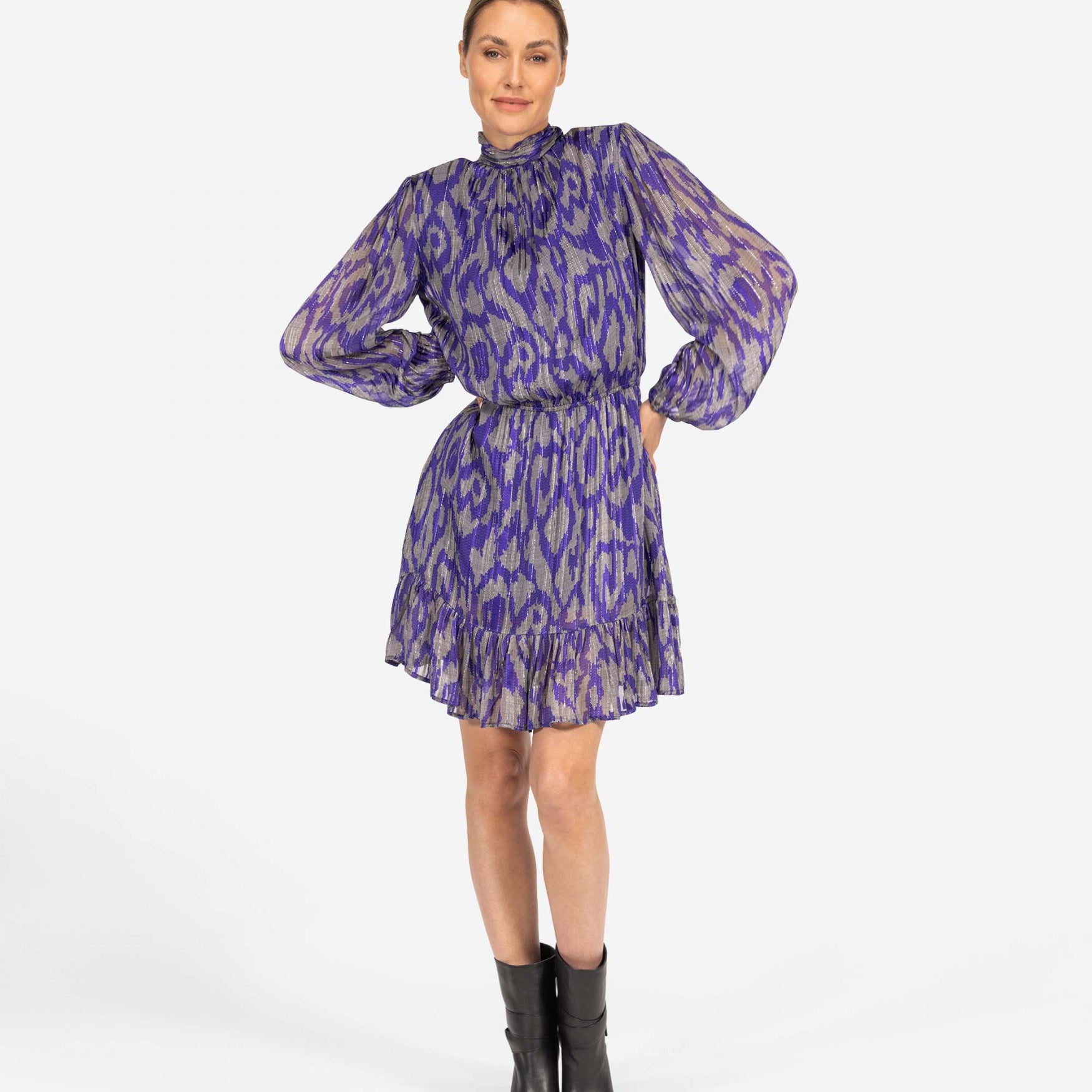 Dillia | Purple Graphic