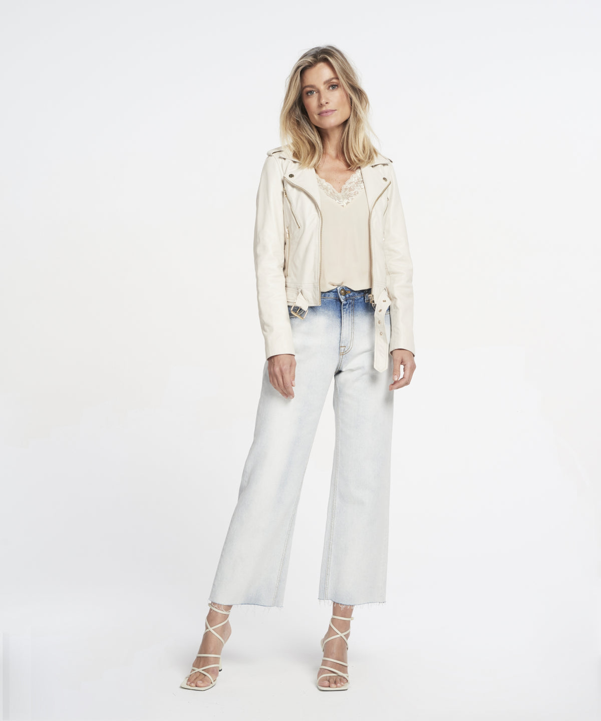 MOSS | WHITE LINEN