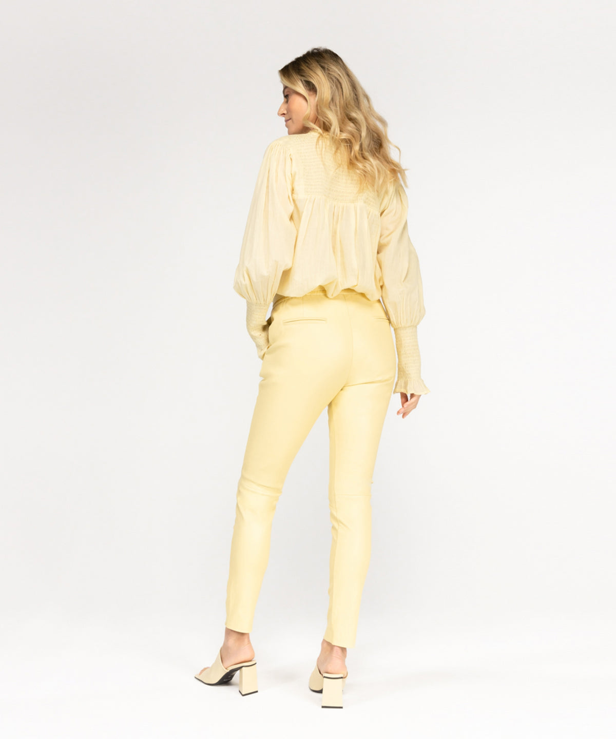 Peike | Buttery yellow