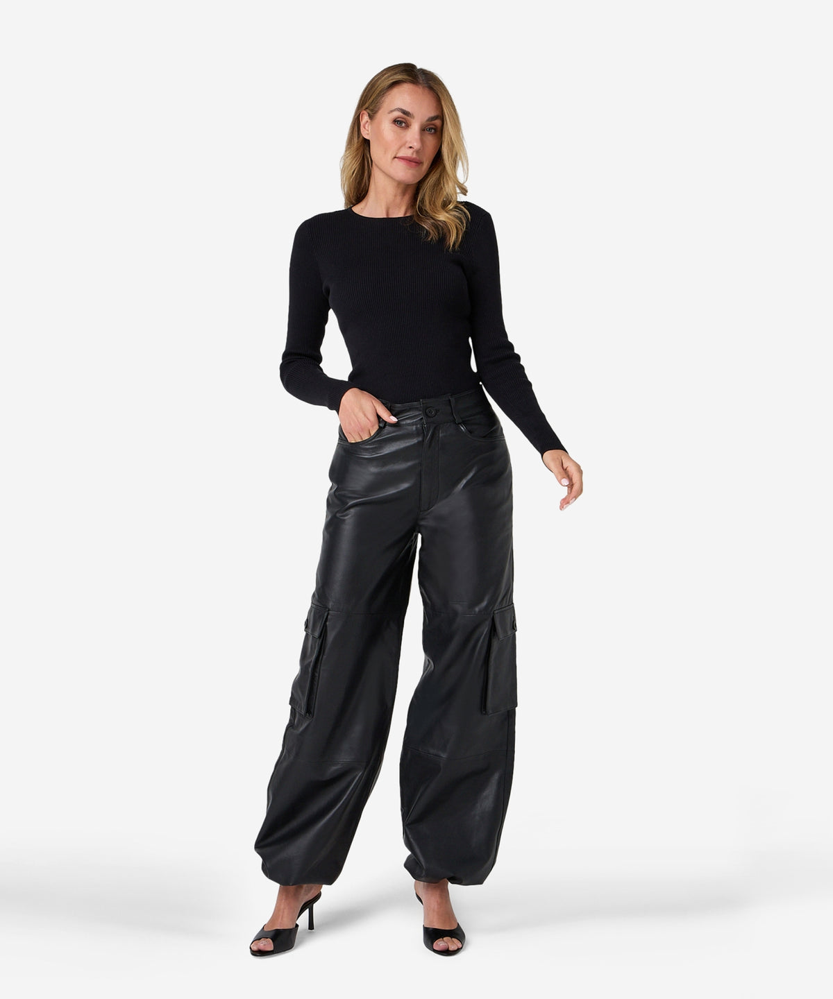 Phoeby | Black