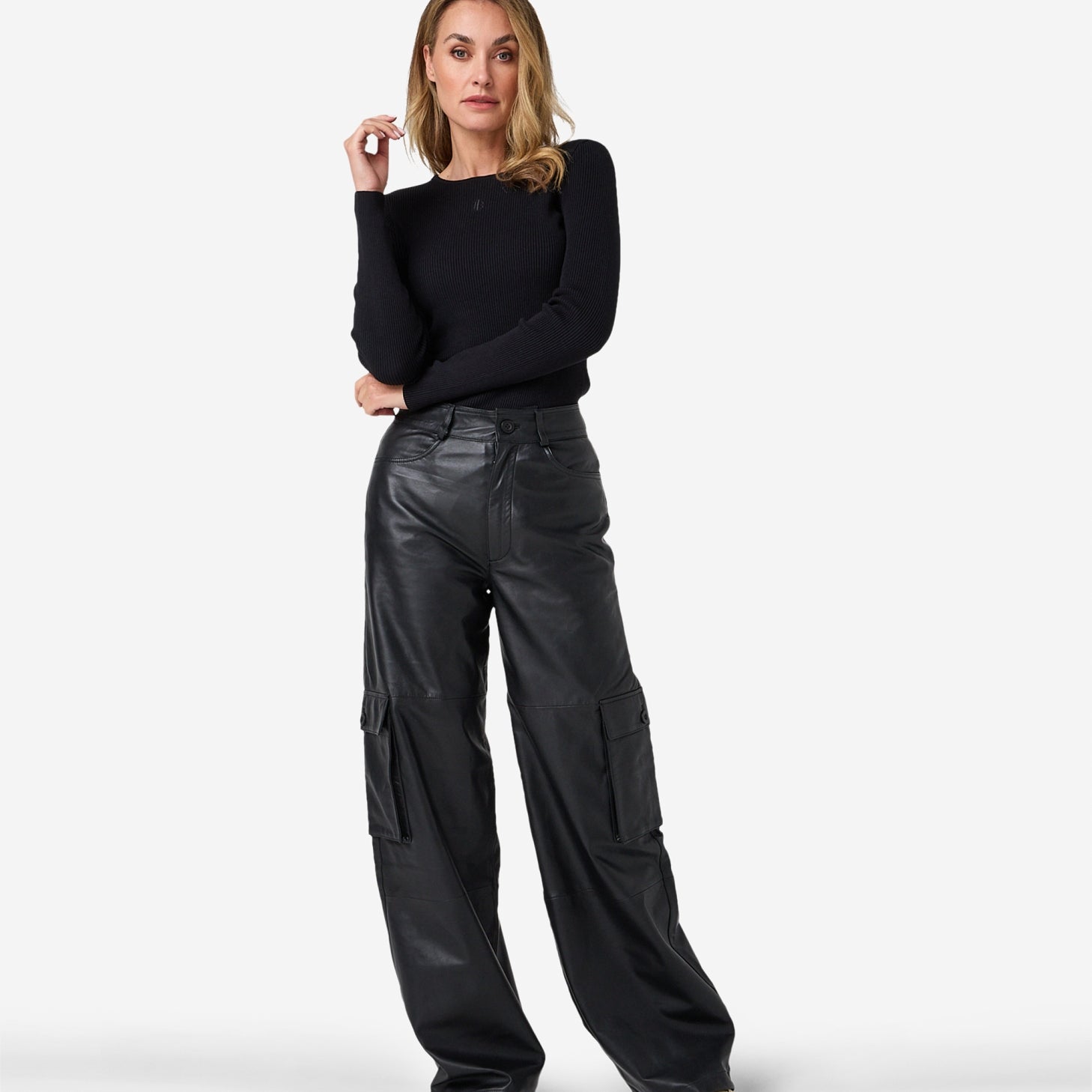 Phoeby | Black