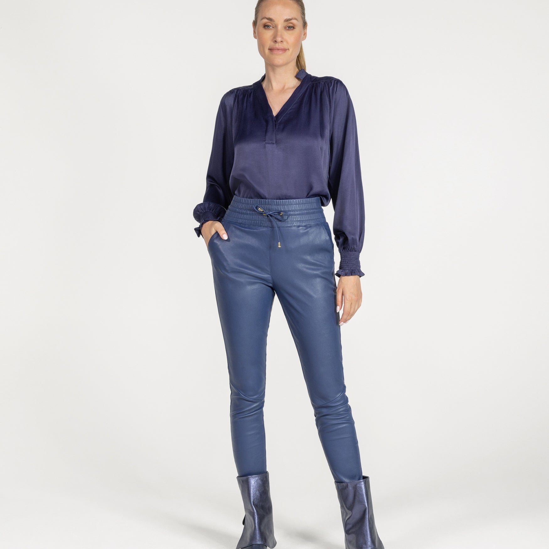 Poggy | MARINE BLUE
