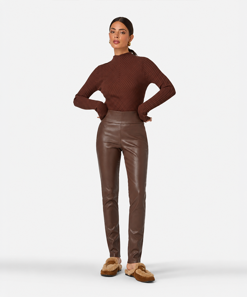 Pollie | Hazelnut