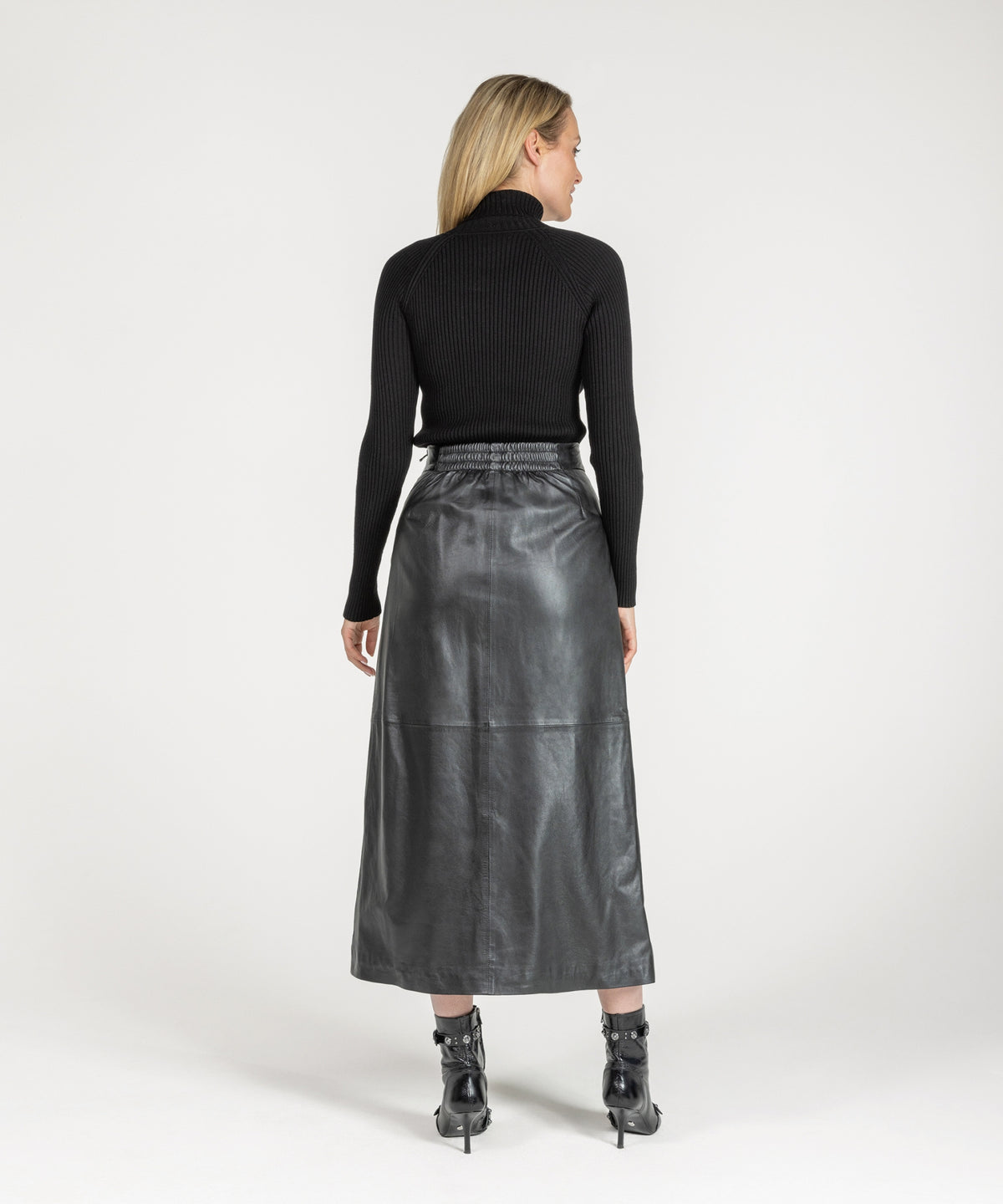 Stacia | Black