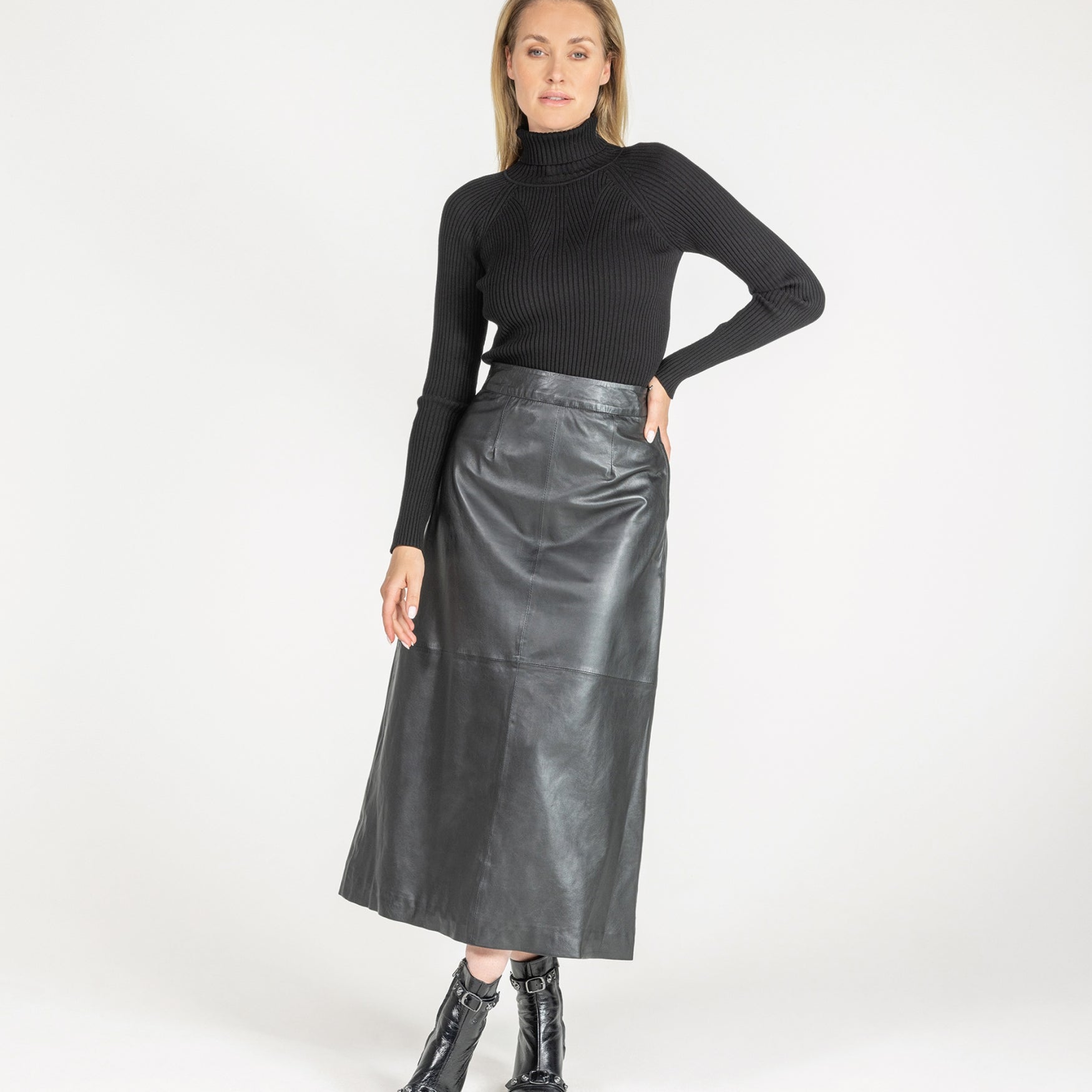 Stacia | Black