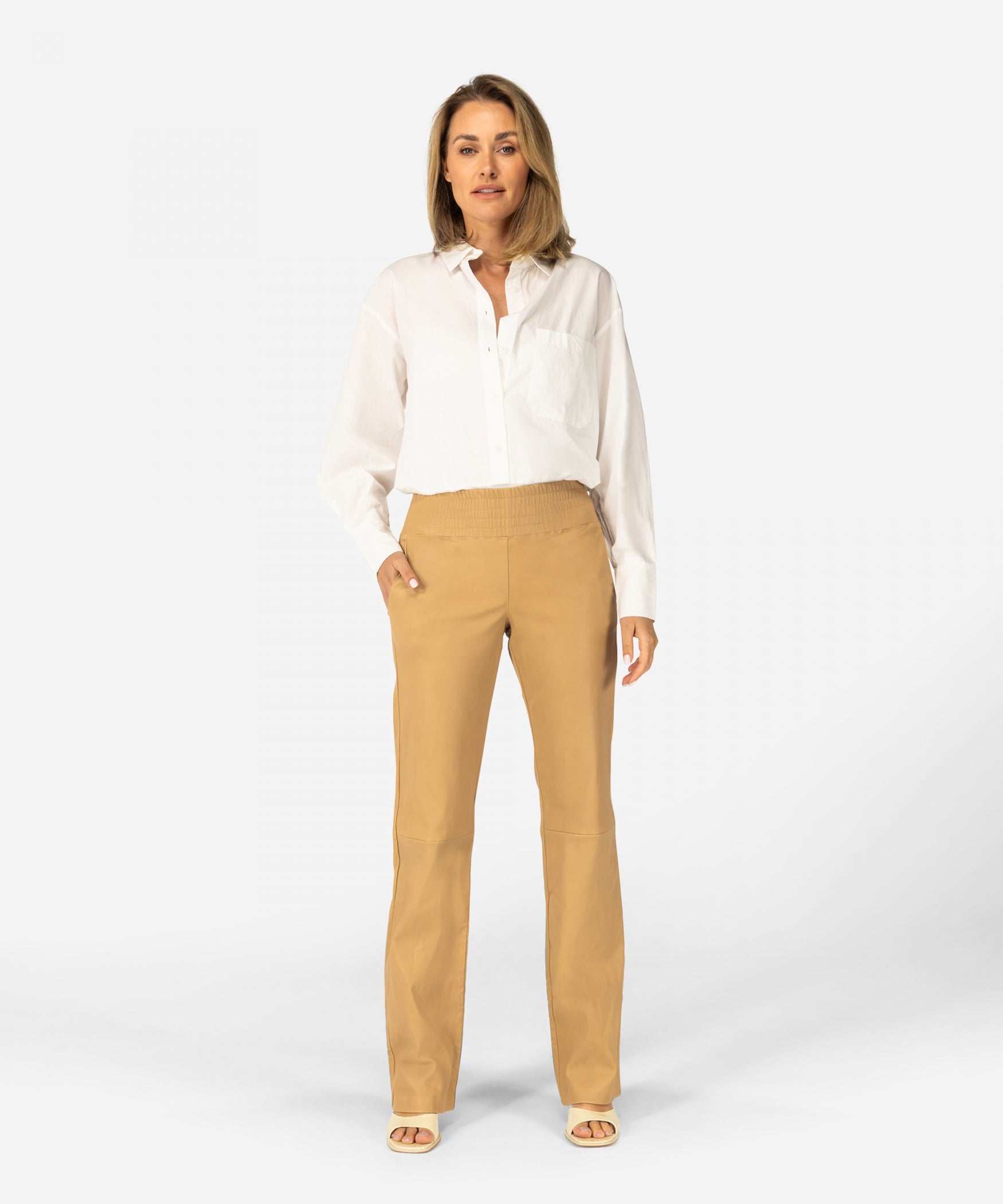 Teula | White