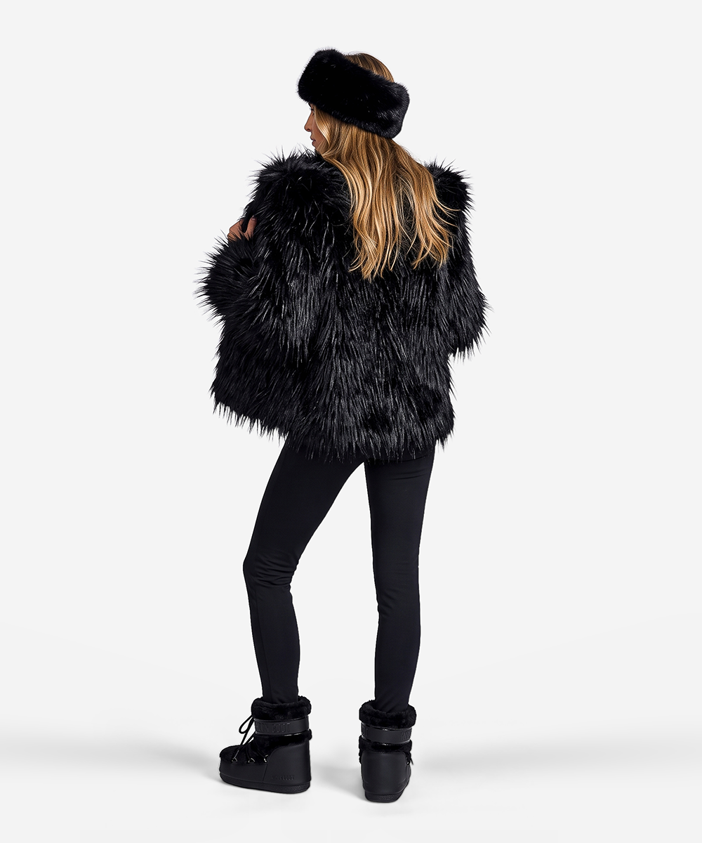 Yara | Black